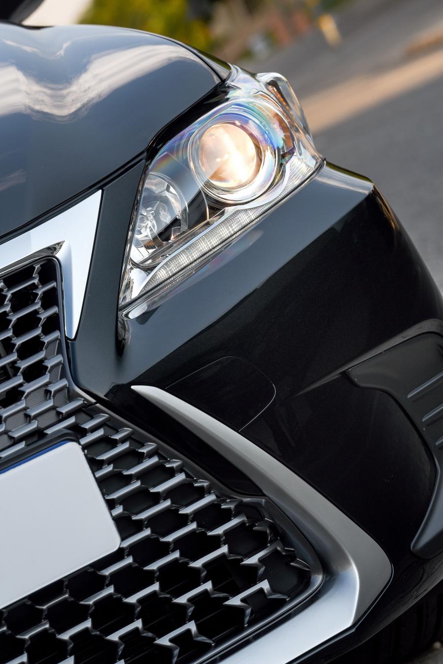 Детали экстерьера Lexus CT200h 2018 года  (ZA) (фото 10 из 40)